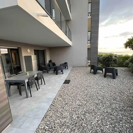 Super F3 Avec Jardin Pietrosella